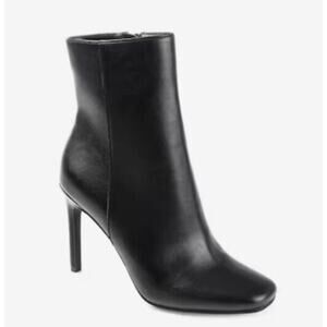Journee Collection Women’s Booties Heel Size 10M Silvy Square Toe Fashionable